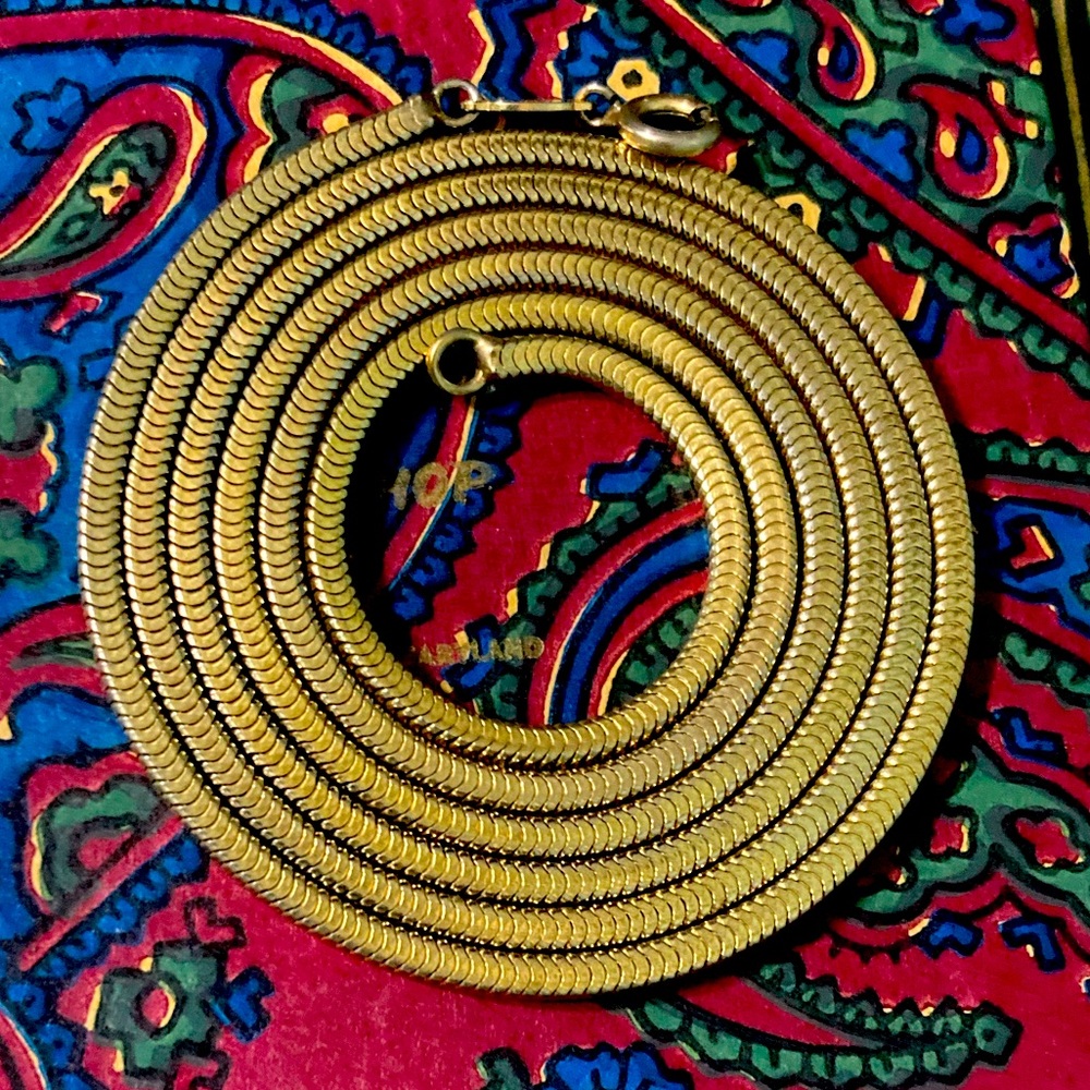 Christian Dior 1969 Vintage Square 4-sided Snake Chain Gold-tone necklace